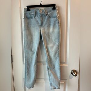 Madewell Light Wash Ankle Jeans. Size 26